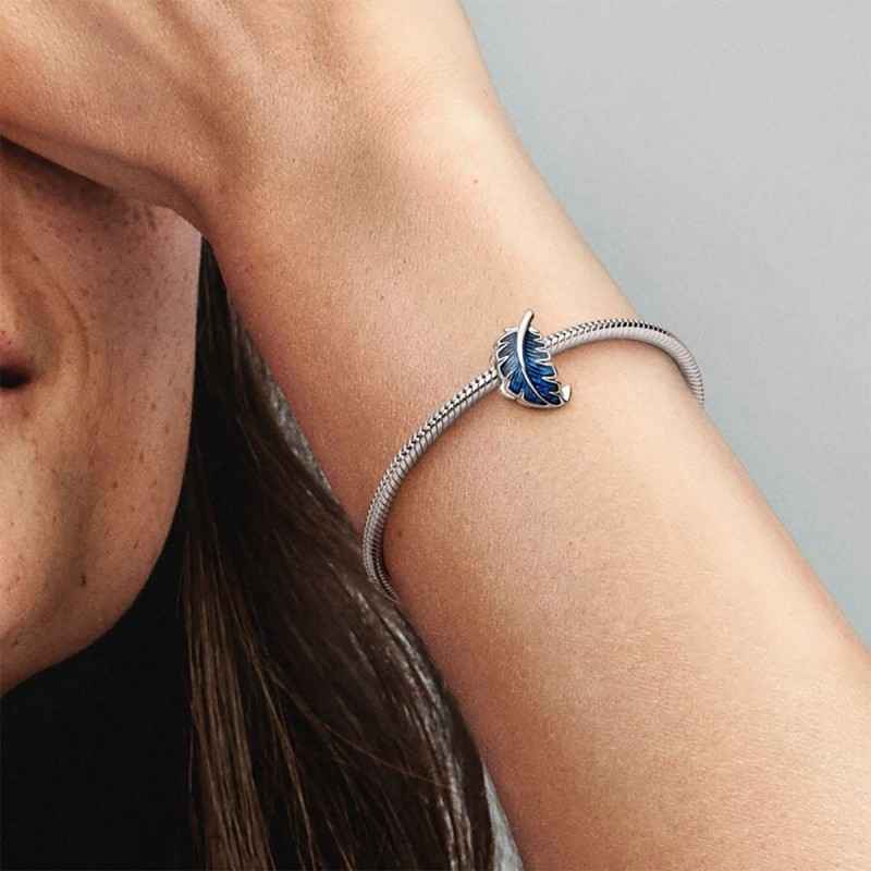 CHARM PIUMA BLU DONNA PANDORA MOMENTS CHARM PIUMA BLU DONNA PANDORA MOMENTS