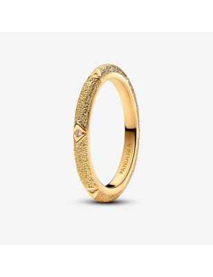 ANELLO TEXTURE MARTELLATA E PIETRE PLACCATO ORO MIS.50 PANDORA 163322C01-50 PANDORA